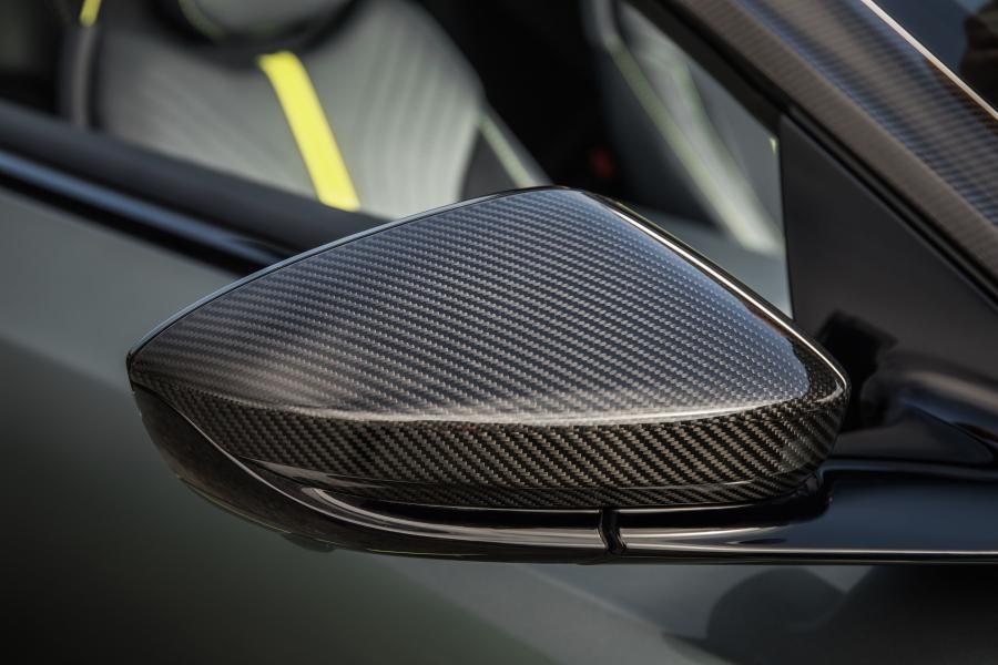 Детали экстерьера Aston Martin DB11 AMR Signature Edition 2018 года  (WW) (фото 8 из 43)